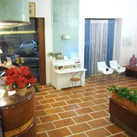 Virgilio Hotel 2*