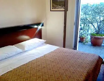 Virgilio Otel 2*